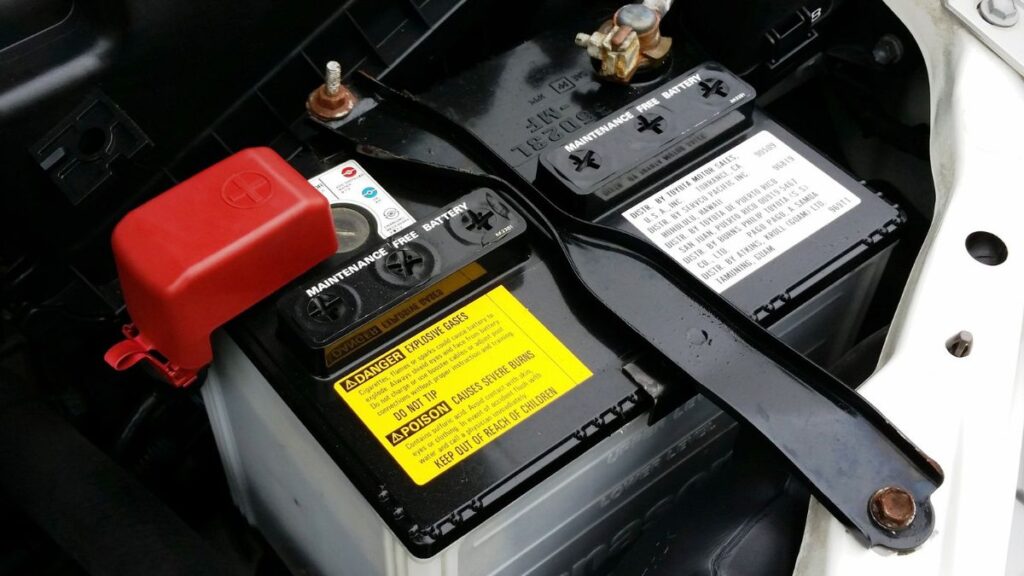 Cómo saber si hay que cambiar la batería del coche